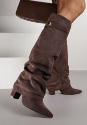 Brązowe Kozaki na Słupku z Marszczoną Cholewką Imitującą Nogawkę Rittia. Brązowe kozaki damskie Born2be, z jeansu, bez obcasa, na obcasie. Za 179.99 zł.
