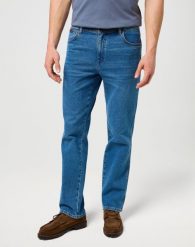 MESKIE SPODNIE JEANSOWE WRANGLER TEXAS GRANITE BOULDER 112373154. Spodnie materiałowe męskie Wrangler, l, bez wzorów, z jeansu. Za 219.99 zł.