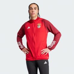 Bluza Benfica Tiro 23 Training. Czerwone bluzy męskie Adidas, s, bez wzorów, z materiału, bez kaptura. W wyprzedaży za 310.45 zł.
