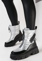 Srebrne Śniegowce na Płaskiej Podeszwie z Zamkiem z Przodu i Napisem Bulluna. Szare śniegowce i trapery damskie Born2be, z jeansu. Za 79.99 zł.