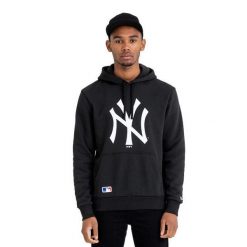 Bluza z kapturem New York Yankees. Białe bluzy męskie New Era, m, bez wzorów, z kapturem. W wyprzedaży za 261.50 zł.