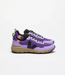 Buty damskie Veja DEKKAN ALVEOMESH PURPLE_BLACK (DC1820580A). Fioletowe obuwie sportowe damskie Veja, bez wzorów. Za 509.00 zł.