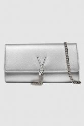VALENTINO Srebrna Divina Pochette. Szare kopertówki damskie Valentino by Mario Valentino, bez wzorów, duże, bez dodatków. W wyprzedaży za 216.99 zł.