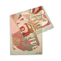 Szal damski Anekke, wykonany z lekkiego materiału tekstylnego,edycja limitowana, kolorowy, 42470-031. Czerwone szaliki i chusty damskie Anekke, bez wzorów, eleganckie. Za 119.00 zł.