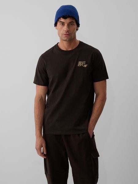 4F T-shirt regular z nadrukiem męski - brązowy XL. Brązowe t-shirty męskie 4f, m, bez wzorów, z bawełny, klasyczne, bez kołnierzyka. Za 79.99 zł.