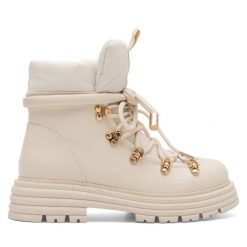 Trzewiki DeeZee. Brązowe botki damskie DeeZee, bez obcasa, na płaskiej podeszwie, bez zapięcia. Za 99.99 zł.