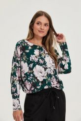 Sweter w kwiaty zielony. Zielone swetry damskie MOODO, l, bez wzorów, z elastanu, bez kołnierzyka, bez ramiączek, bez kaptura. Za 99.99 zł.