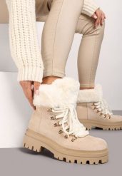 Beżowe Traperki na Tłoczonej Podeszwie Ozdobione Futerkiem Taiva. Brązowe śniegowce i trapery damskie Born2be, z jeansu. Za 129.99 zł.