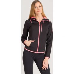 BLUZA EA7 Emporio Armani. Czarne bluzy damskie EA7 Emporio Armani, l, z aplikacjami, z tkaniny, z kapturem. Za 447.30 zł.
