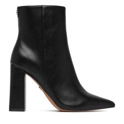Botki Nine West. Czarne botki damskie Nine West, bez obcasa, na słupku, bez zapięcia. Za 279.99 zł.