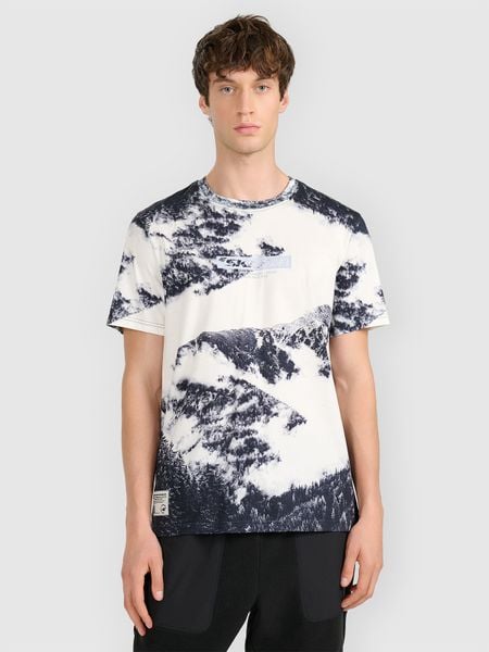 4F T-shirt regular z nadrukiem męski - czarny L. Czarne t-shirty męskie 4f, l, bez wzorów, z materiału, klasyczne, bez kołnierzyka. W wyprzedaży za 49.99 zł.