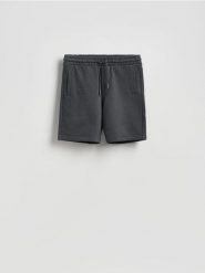 Dresowe szorty regular fit - ciemnoszary. Szare szorty męskie Reserved, l, bez wzorów, z bawełny. Za 69.99 zł.