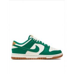 Buty do chodzenia damskie Nike Dunk Low. Zielone obuwie sportowe damskie Nike, bez wzorów, z gumy, na fitness i siłownię. Za 549.99 zł.