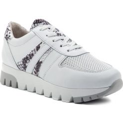 Sneakersy TAMARIS - 1-23749-22 Wht Lea/Snake 066. Białe półbuty damskie marki Tamaris, bez wzorów, z materiału. Za 319.90 zł.