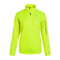 Damska kurtka wodoodporna Endurance Ziva. Brązowe kurtki sportowe damskie Endurance, bez wzorów, bez kaptura, rowerowe. Za 337.50 zł.