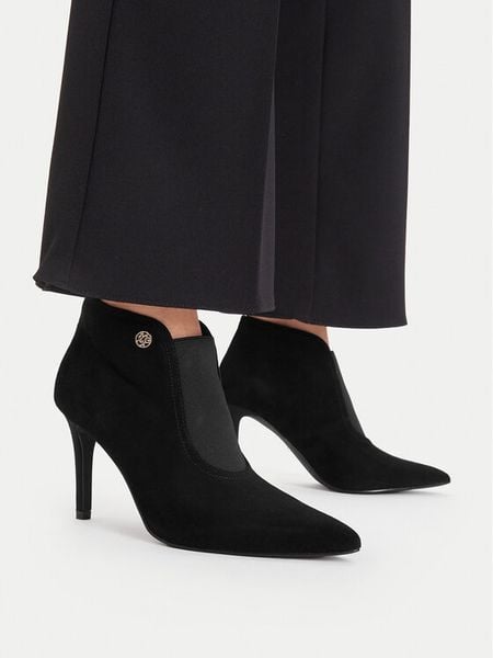 MEXX Botki EO-CD24-204H-3 Czarny. Czarne botki damskie Mexx, bez obcasa, na szpilce, bez zapięcia. Za 399.99 zł.
