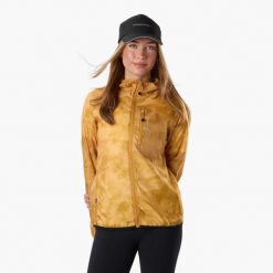 Kurtka → trening → damska → Swedemount → Packable Wind Jacket → szybkoschnąca. Szare kurtki damskie SWEDEMOUNT, l, bez wzorów, z materiału, z kapturem. Za 179.99 zł.