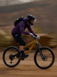 4F Bluza dresowa relaxed z kapturem męska - fioletowa S. Fioletowe bluzy męskie 4f, l, bez wzorów, z dresówki, z kapturem. Za 199.99 zł.