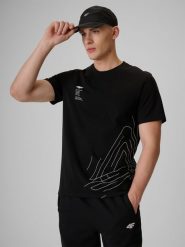 4F T-shirt regular z nadrukiem męski - czarny S. Czarne t-shirty męskie 4f, m, bez wzorów, z bawełny, klasyczne, bez kołnierzyka. Za 79.99 zł.