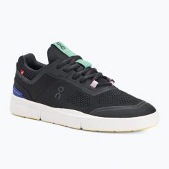 Buty damskie On The Roger Spin. Czarne obuwie sportowe damskie On, bez wzorów, trekkingowe. Za 409.99 zł.