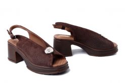 BOMBONELLA 116.E4053 S43 T KHV brązowy, sandały damskie. Brązowe sandały damskie Bombonella, bez wzorów, ze skóry, bez obcasa, na obcasie, bez zapięcia. Za 294.90 zł.