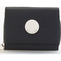 Mały portfel - Czarny. Czarne portfele damskie Reserved. Za 39.99 zł.
