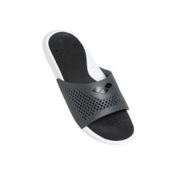 Buty do stepowania Arena Bruno. Białe klapki damskie Arena, bez wzorów, sportowe, bez obcasa. Za 99.99 zł.