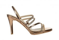 Sandały Bayla-187 587-1123 Rose 187043, Różowe złoto, Skóra ekologiczna - 36. Żółte sandały damskie Bayla, bez wzorów, z lakierowanej skóry, bez obcasa, bez zapięcia. W wyprzedaży za 116.10 zł.