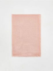 Gładki szal z modalu - różowy. Czerwone szaliki i chusty damskie Reserved, bez wzorów. W wyprzedaży za 22.99 zł.