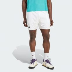 Szorty tenisowe Climacool Ergo. Białe krótkie spodenki sportowe męskie Adidas, bez wzorów, tenisowe, climacool (adidas). Za 239.00 zł.