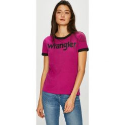 Wrangler - Top. Fioletowe topy damskie Wrangler, z nadrukiem, z bawełny, z okrągłym kołnierzem, z krótkim rękawem. Za 99.90 zł.
