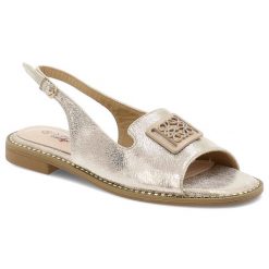 Sandały damskie S. Barski, na płaskim obcasie z eko skóry z ozdobą ze sprzączką, jasne złoto, KV51-082. Żółte sandały damskie S.BARSKI, z aplikacjami, ze skóry, bez obcasa, na płaskiej podeszwie, bez zapięcia. Za 109.00 zł.