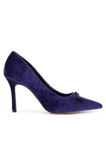 Nine West Szpilki WFA2989-1 Fioletowy. Fioletowe szpilki damskie Nine West, bez wzorów, z materiału, bez obcasa, bez zapięcia. Za 199.99 zł.
