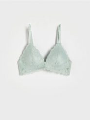 Biustonosz z trójkątną miseczką - jasnozielony. Zielone biustonosze Reserved, bez wzorów, z koronki. W wyprzedaży za 29.99 zł.