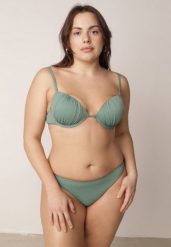 Ciemnozielone Bikini Marszczony Biustonosz i Klasyczne Majtki Figi Mhyrera. Zielone bikini damskie Born2be, na lato, plus size, bez wzorów, plus size. Za 99.99 zł.
