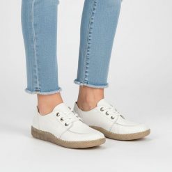 Półbuty damskie Rieker, skórzana cholewka z naturalnej skóry klasyczna niska forma z wiązaniem elastyczna lekka podeszwa wygodny model do codziennego. Białe półbuty damskie Rieker, bez wzorów, ze skóry, klasyczne, bez obcasa, bez zapięcia. Za 349.00 zł.