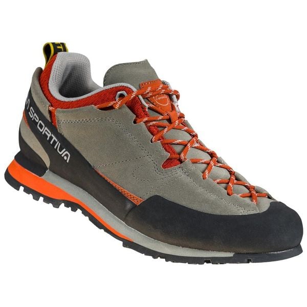 Buty podejściowe dla mężczyzn La Sportiva Boulder X. Brązowe trekkingi męskie La Sportiva, na lato, trekkingowe. Za 877.65 zł.