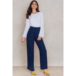 NA-KD Trend Szerokie spodnie w paski - Blue,Multicolor. Paski damskie marki NA-KD Trend. W wyprzedaży za 73.48 zł.