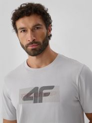 4F T-shirt regular z nadrukiem męski - szary L. Szare koszulki sportowe męskie 4f, l, bez wzorów, z bawełny, klasyczne, bez kołnierzyka. Za 79.99 zł.