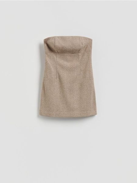 Sukienka mini - beżowy. Brązowe sukienki damskie Reserved, l, bez wzorów, z tkaniny, bez kołnierzyka, bez ramiączek, mini, dopasowane. W wyprzedaży za 45.99 zł.