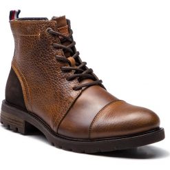 Kozaki TOMMY HILFIGER - Winter Material Mix FM0FM01756 Coffee 211. Brązowe kozaki męskie Tommy Hilfiger, z materiału, eleganckie. Za 749.00 zł.