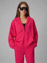 4F Bluza dresowa regular z kapturem damska - różowa M. Czerwone bluzy sportowe damskie 4f, m, bez wzorów, z dresówki, z kapturem. Za 199.99 zł.