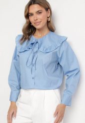 Niebieska Bawełniana Koszula Retro z Ozdobnym Kołnierzykiem i Wiązaniem Ravselina. Niebieskie bluzki damskie Born2be, uniwersalny, bez wzorów, z bawełny, eleganckie, bez kołnierzyka, bez ramiączek. Za 99.99 zł.
