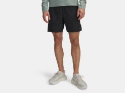 Spodenki Under Armour Herren Launch Pro 7 - 1389799. Czarne szorty męskie Under Armour, m, bez wzorów, z materiału. Za 222.90 zł.