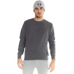 Męski polarowy sweter Leone Lifestyle z okrągłym dekoltem. Szare swetry przez głowę męskie LEONE 1947 APPAREL, l, bez wzorów, z polaru, bez kołnierzyka. W wyprzedaży za 167.70 zł.