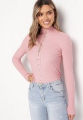 Różowy Sweterkowy Golf z Prążkowanej Dzianiny z Ozdobną Wstawką z Cyrkoniami Dynara. Czerwone swetry damskie Born2be, bez wzorów, z dzianiny, eleganckie, bez kołnierzyka, bez ramiączek, bez kaptura. Za 74.99 zł.