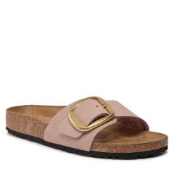 Klapki Birkenstock. Czerwone klapki damskie Birkenstock, bez wzorów, bez obcasa. Za 539.99 zł.