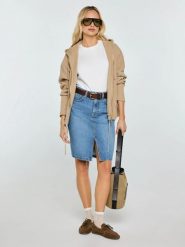 Spódnica damska jeansowa mini niebieska Zoe 462. Niebieskie spódnice damskie Big Star, bez wzorów, z denimu, klasyczne, mini, dopasowane. Za 199.99 zł.