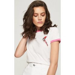 T-shirt Atomówki - Biały. Białe t-shirty damskie Sinsay. W wyprzedaży za 19.99 zł.