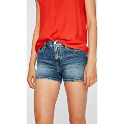 Calvin Klein Jeans - Szorty. Różowe szorty damskie Calvin Klein Jeans, z jeansu, casualowe. W wyprzedaży za 279.90 zł.